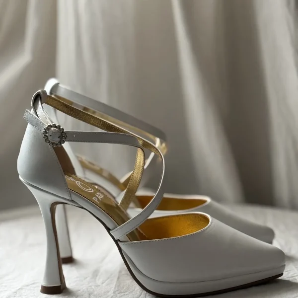 Zapato blanco tacón fino Paula