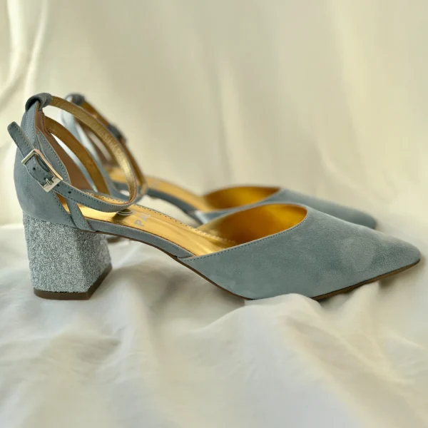 Salón ante modelo Cecilia